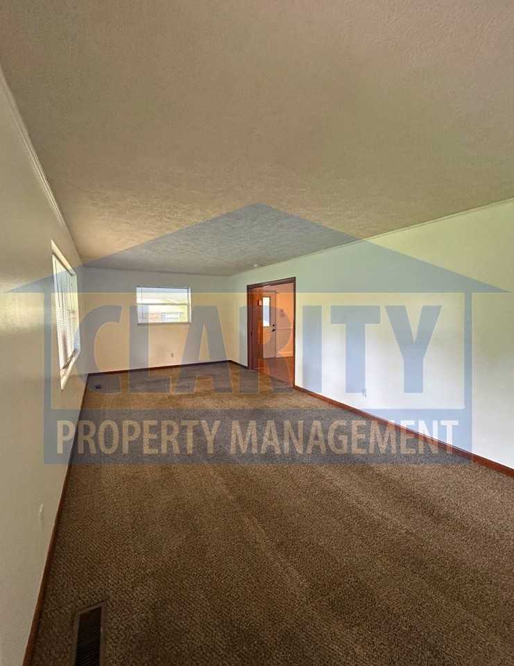 4035 N Ocoee St - Photo 7 of 23