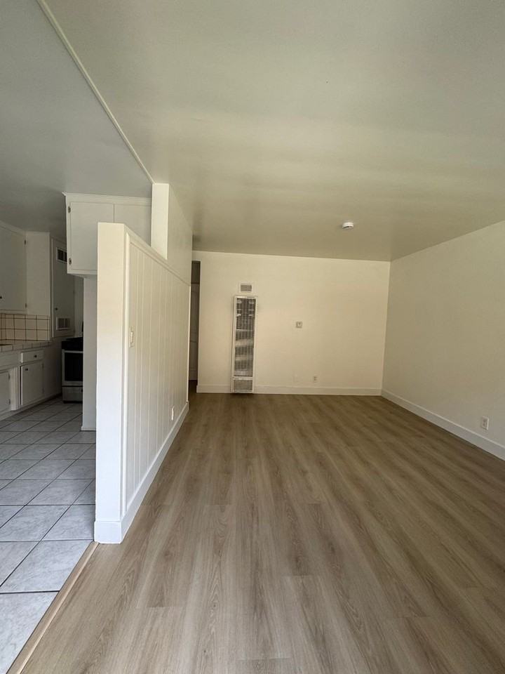 14830 Chadron Ave #C - Photo 3 of 24