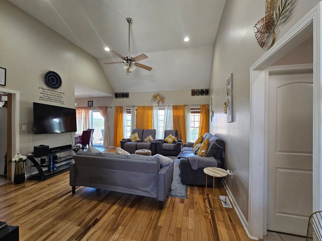 501 Impala Ct - Photo 4 of 29