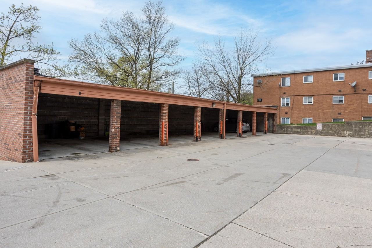 Meadowbrook Apartments - Photo 5 of 5