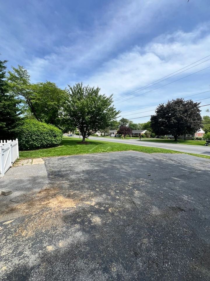 2399 New Holland Pike - Photo 6 of 27