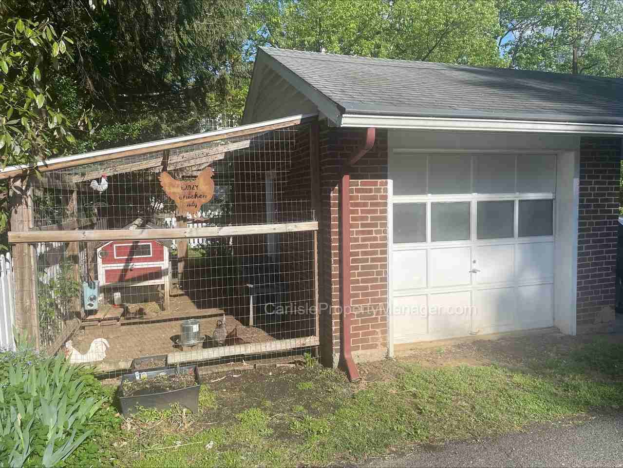 262 Conway St - Photo 3 of 5