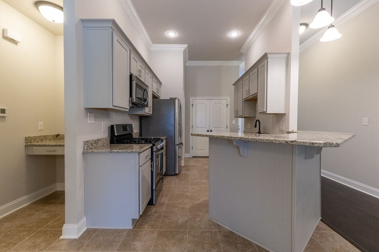 660 Turquoise Dr - Photo 5 of 17