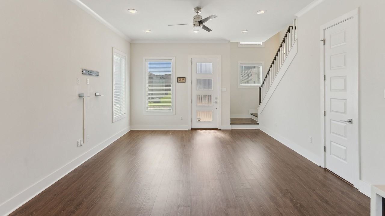 7112 Kodiak Dr - Photo 2 of 11