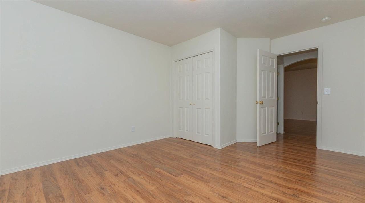 7034 E Canterbury Ln - Photo 6 of 26
