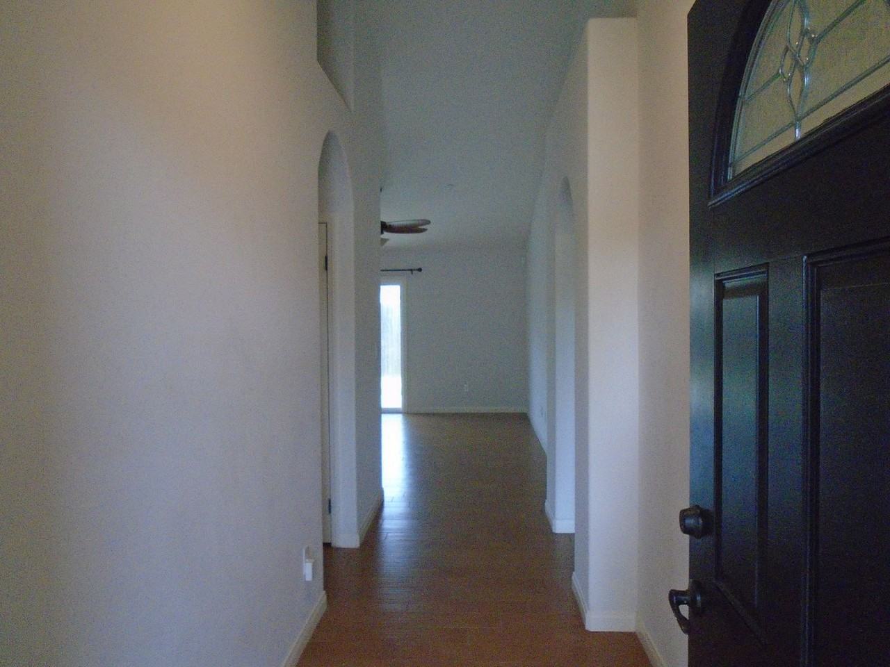 10311 Pinnacle Ct - Photo 2 of 18