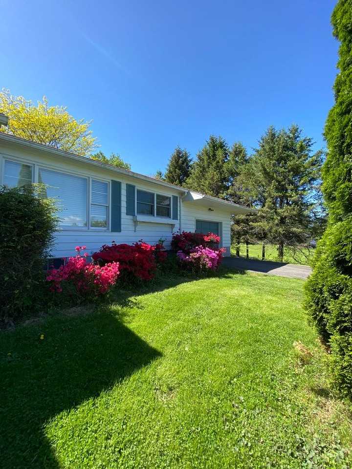 796 Broadway - Photo 3 of 27