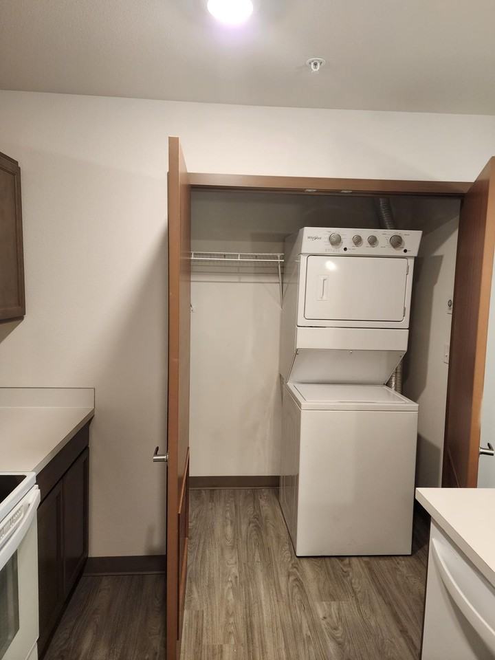 175 Pump Dr - Photo 7 of 9