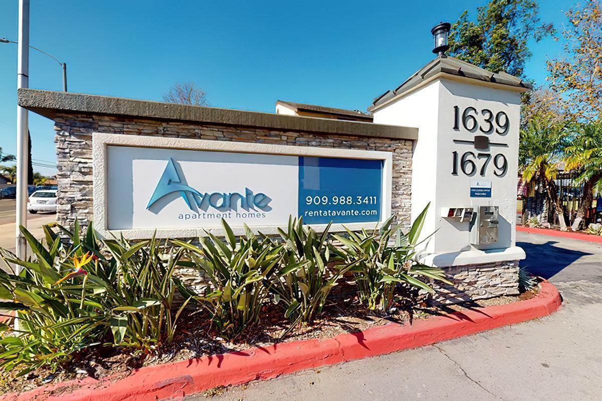 1675 E G St - Photo 4 of 19