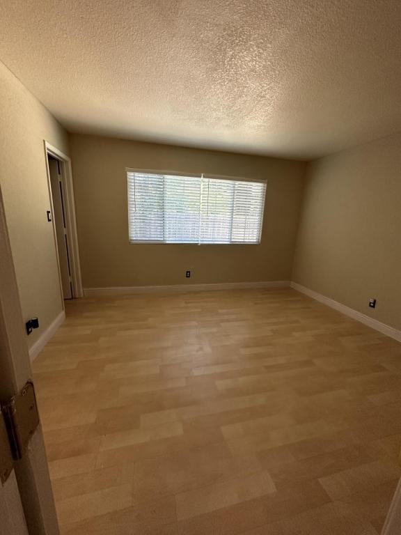 6601 Lindbrook Way - Photo 7 of 27