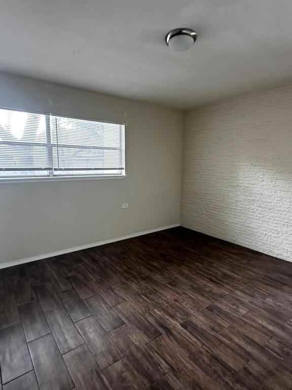 802C S Texas Blvd - Photo 4 of 9