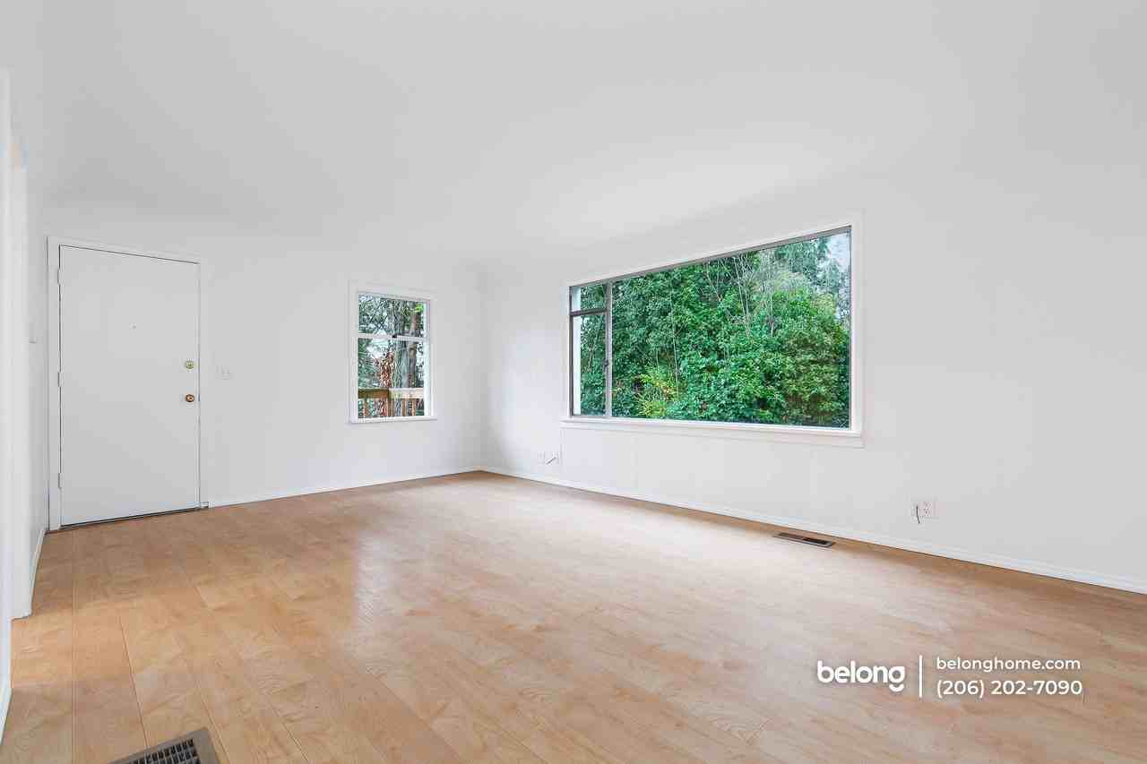 9227 Evanston Ave N - Photo 7 of 29