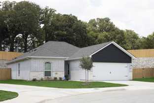 141 Lawndale Ln - Photo 1 of 1