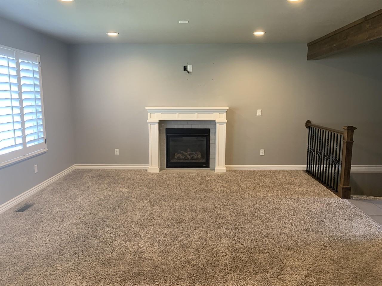 1452 Dunbar Ln - Photo 3 of 10