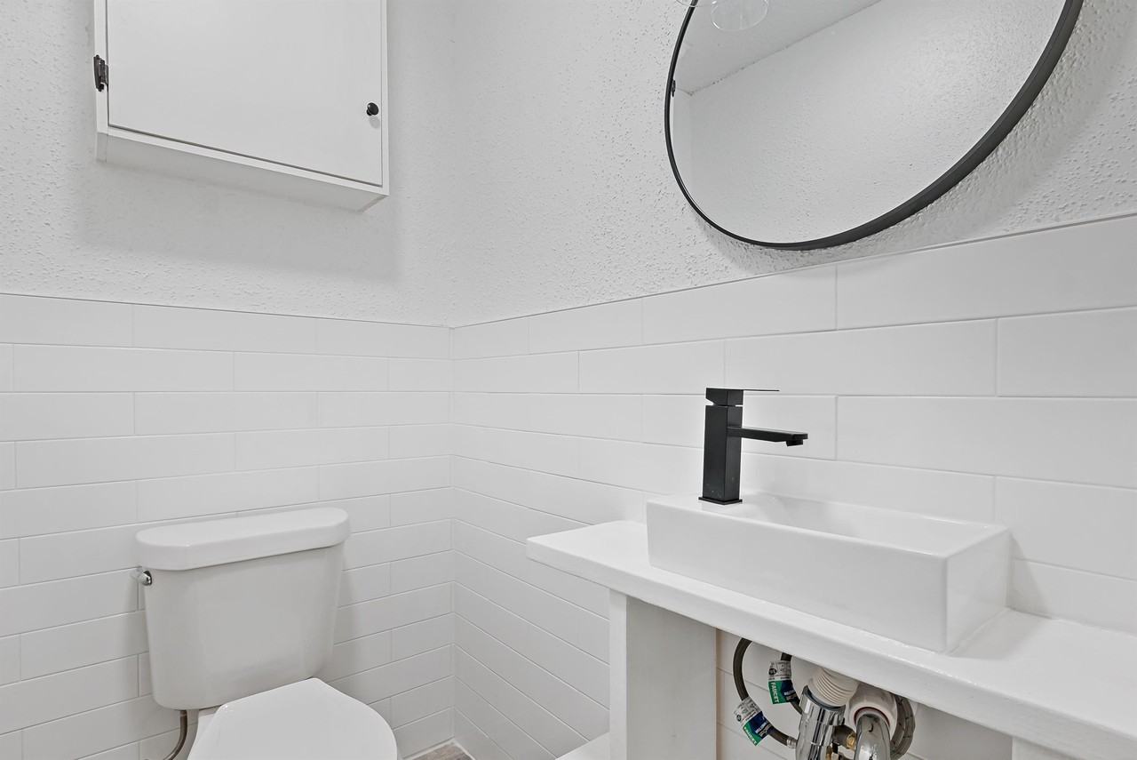 1503 Alpine Cir #C - Photo 3 of 16