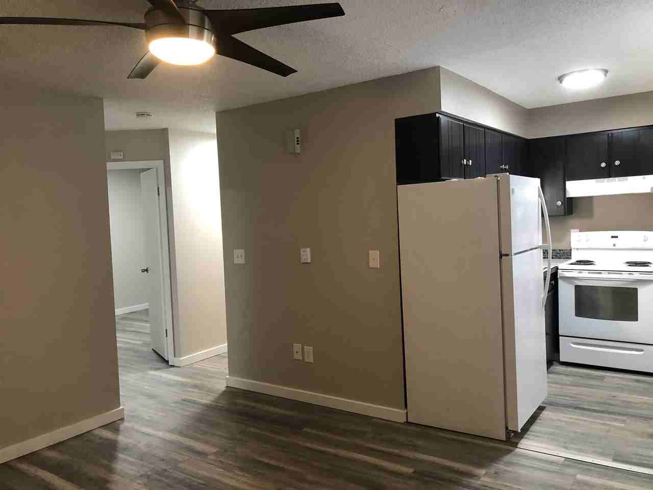 426 Main St #B - Photo 5 of 19