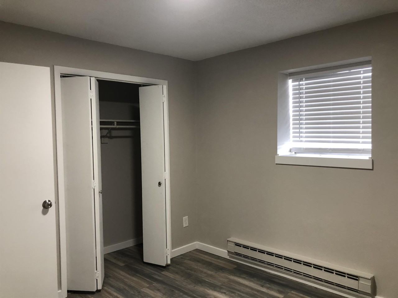 426 Main St #B - Photo 4 of 19