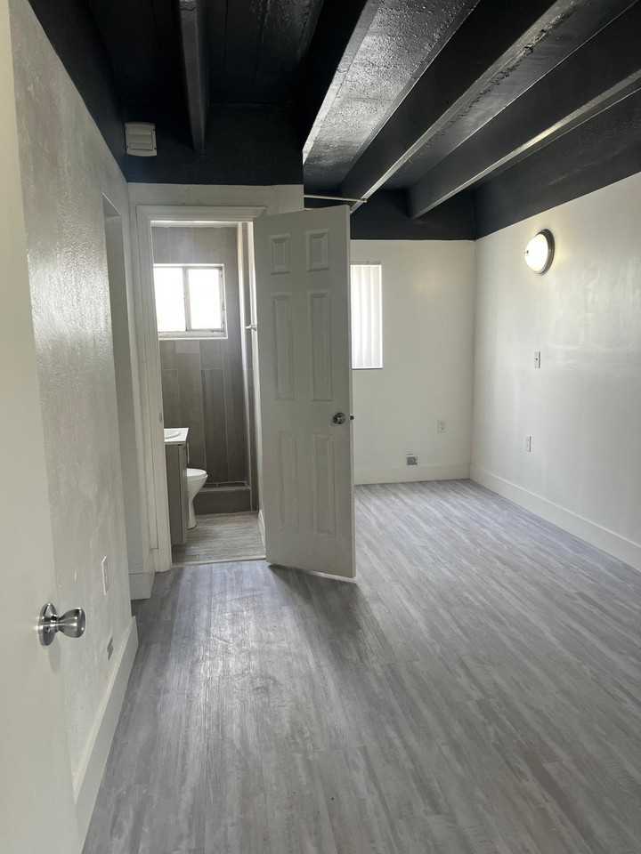 436 Swave #11 - Photo 3 of 8