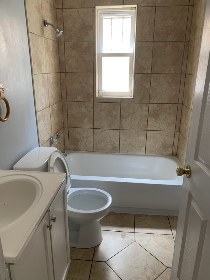 1029 Old Orchard Avenue #3 - Photo 4 of 8