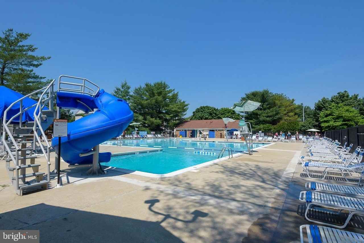 1968 Pawlet Dr #1 - Photo 6 of 38