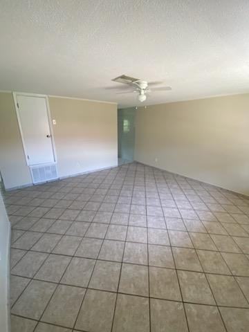 325 W Merritt Ave - Photo 3 of 8