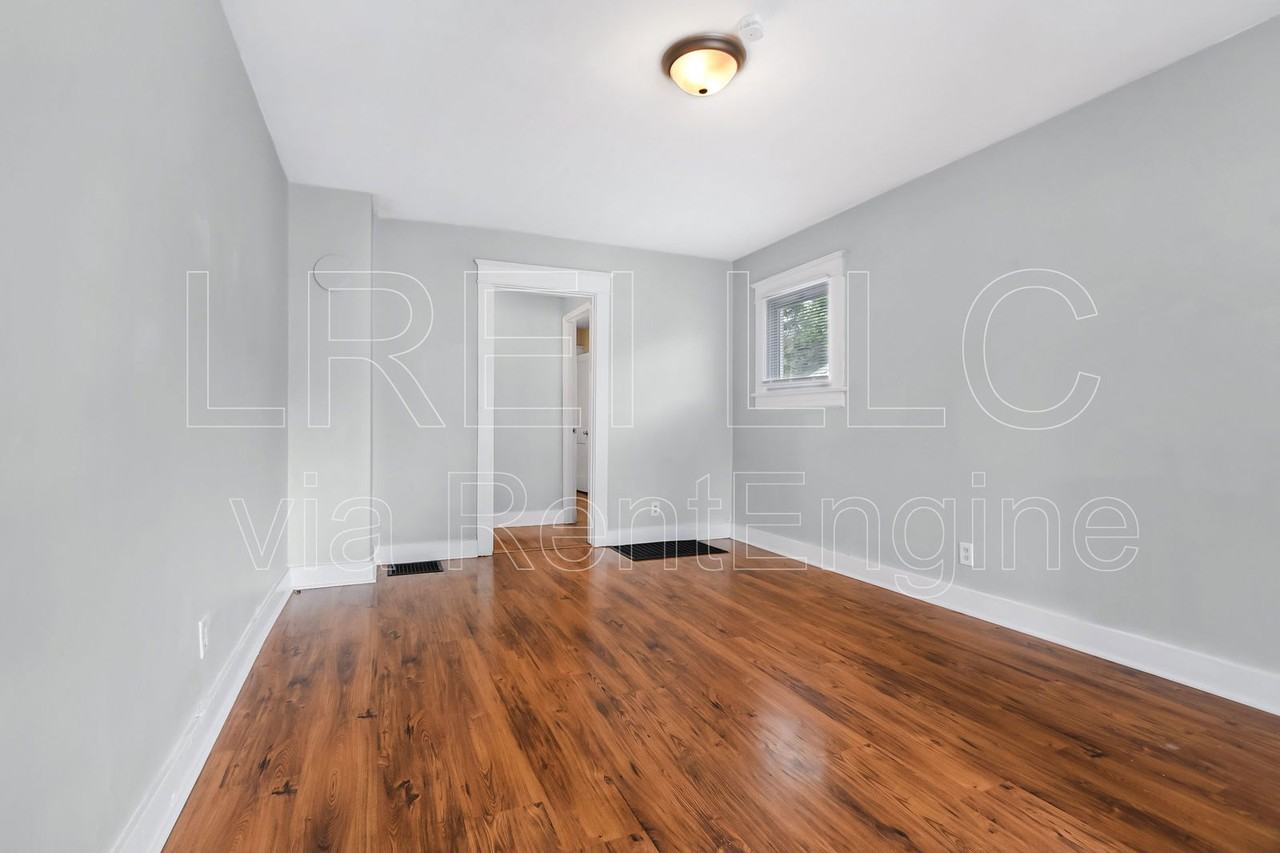 3936 Rankin St - Photo 3 of 14