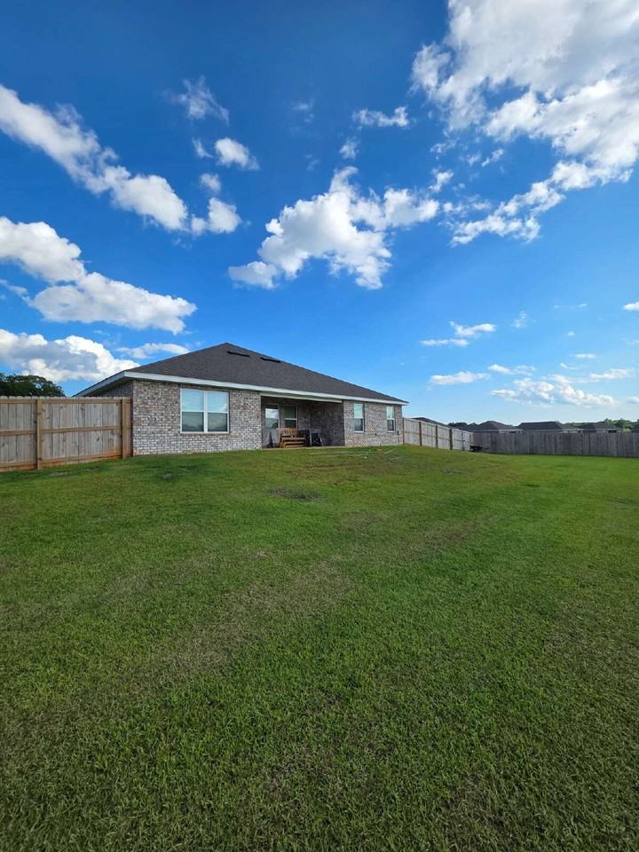 206 Mill Ct - Photo 3 of 3