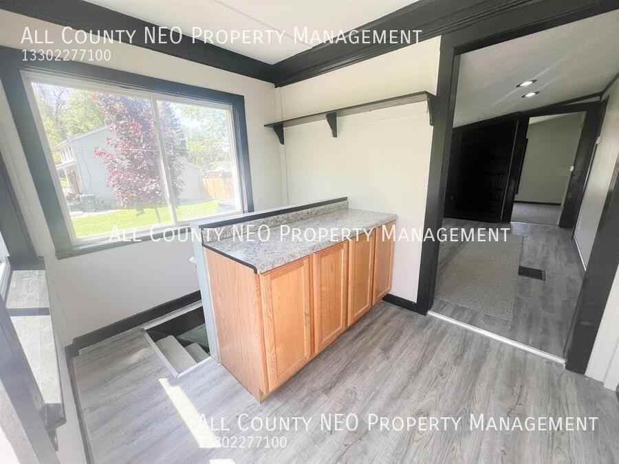 2349 Bellfield Ave - Photo 2 of 12