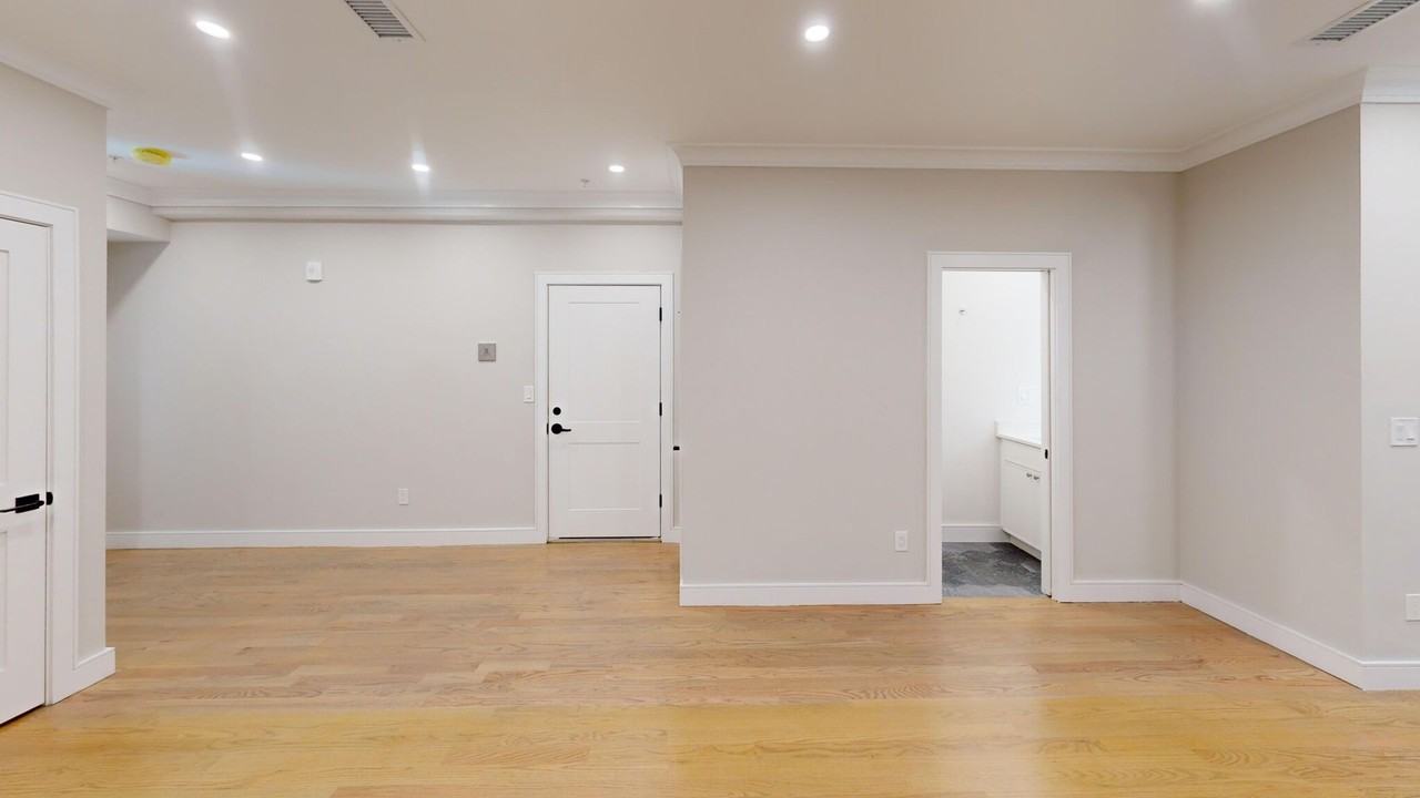 231 Tremont St - Photo 4 of 16