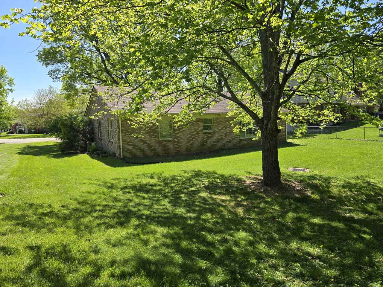 161 Milwood Dr #NA - Photo 4 of 33