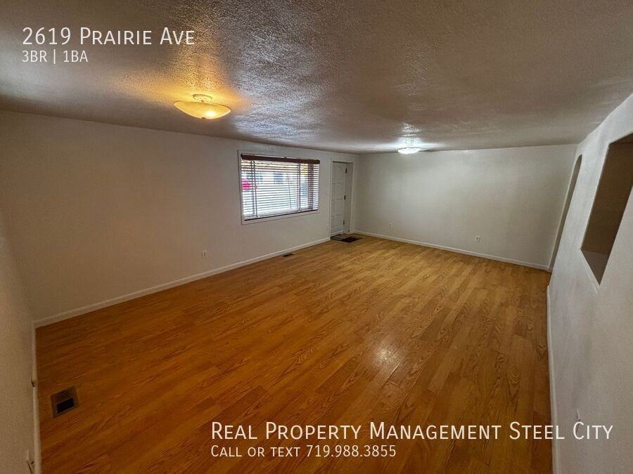 2619 S Prairie Ave - Photo 2 of 13