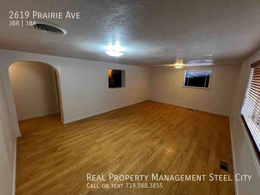 2619 S Prairie Ave - Photo 3 of 13