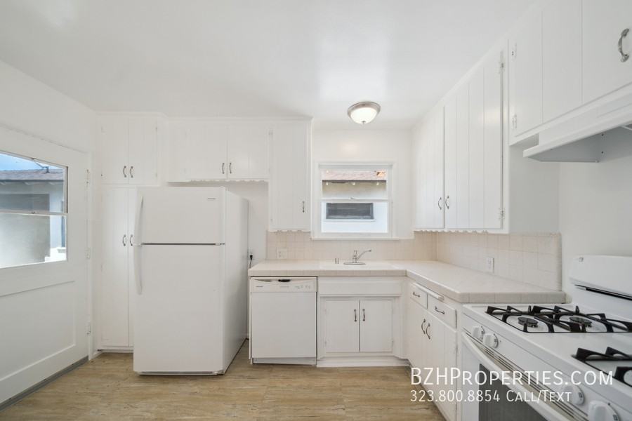 5301 Vantage Ave #5301-5 - Photo 3 of 14