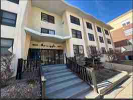 featured image of 1601 N Farwell Ave