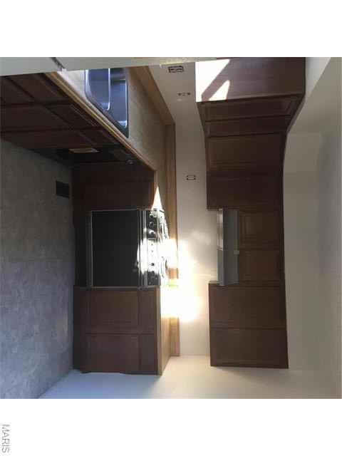 10063 Northgate Dr - Photo 3 of 4