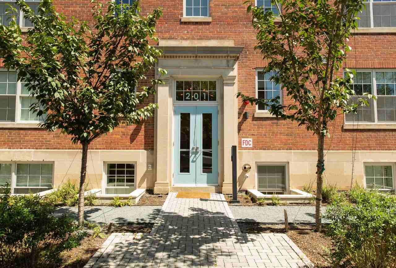 6 BR, 6 BA Co - Photo 2 of 36