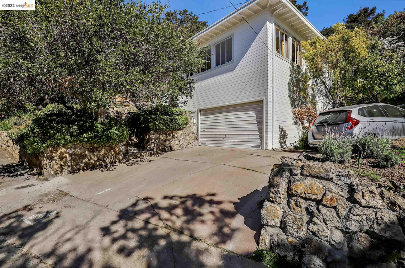 821 San Luis Rd - Photo 2 of 27