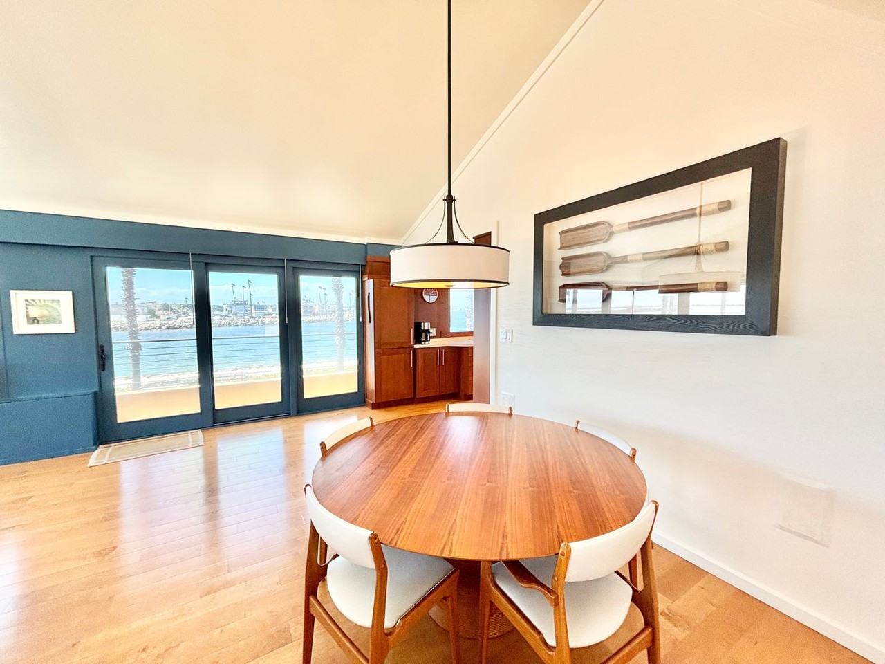 2524 Ocean Dr - Photo 5 of 42