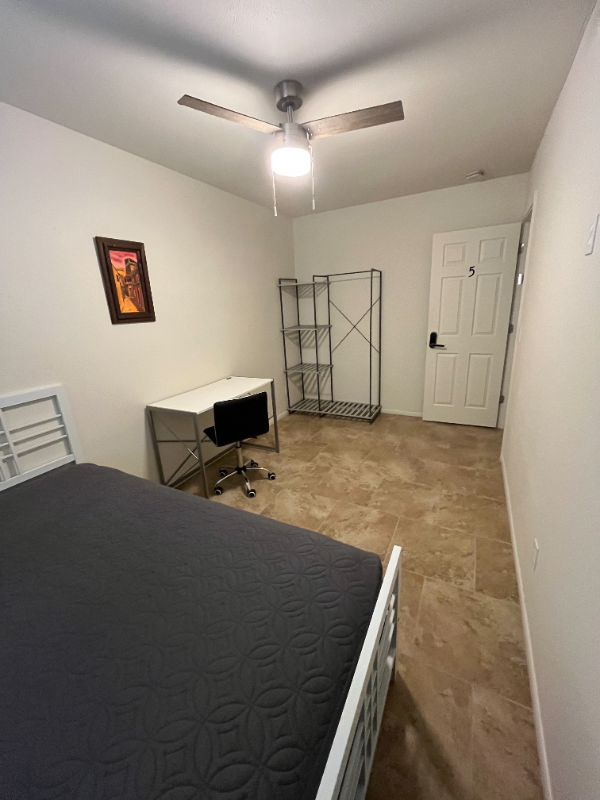 2706 E Dahlia Dr - Photo 5 of 8