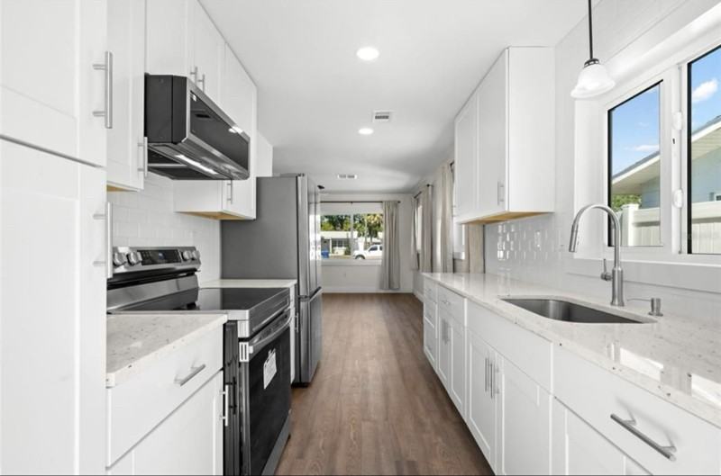 185 185/187 38Th Ave Se #187 - Photo 7 of 15