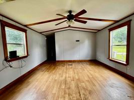 featured image of 1038 Maple Dr