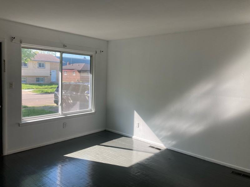 5 Superior Ct - Photo 2 of 6