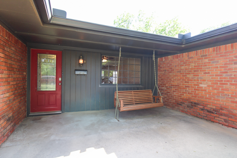 4633 30th St - Photo 2 of 34