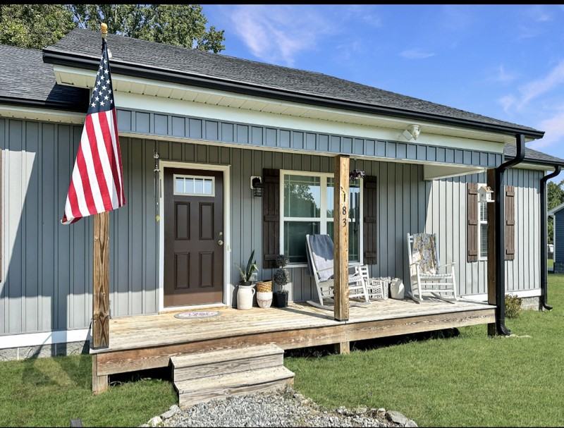 183 Katie Ln - Photo 2 of 12