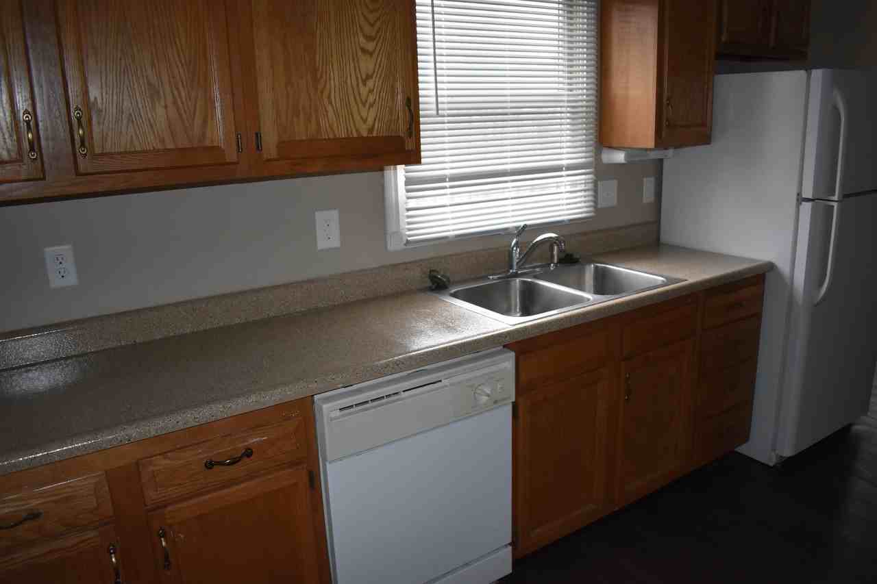 1809 Kraig Dr - Photo 2 of 10