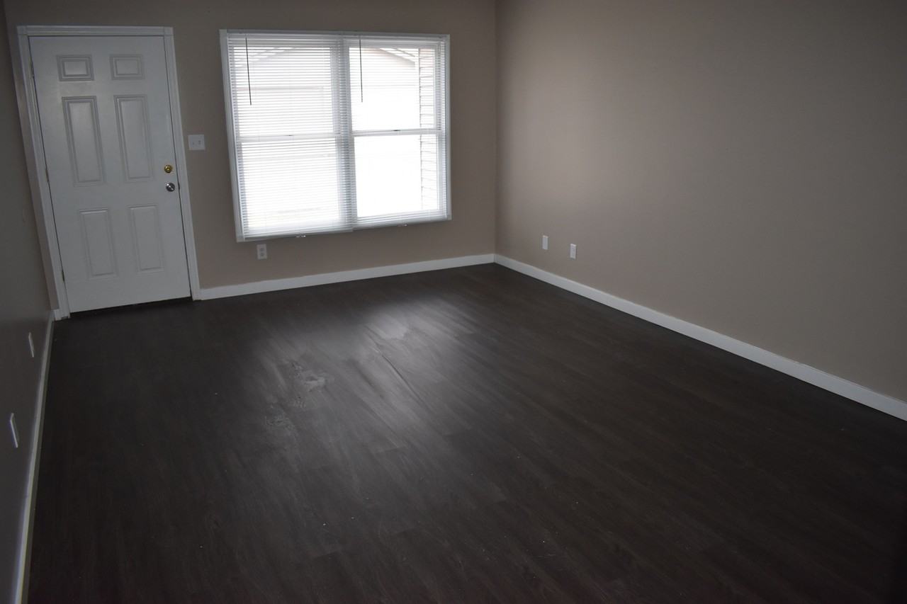 1809 Kraig Dr - Photo 3 of 10