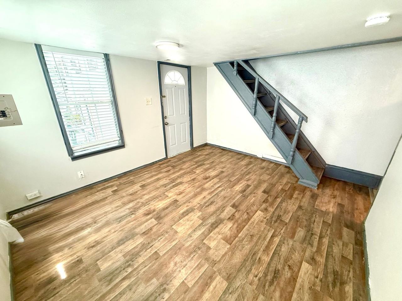 222 Army Blvd - Photo 4 of 16