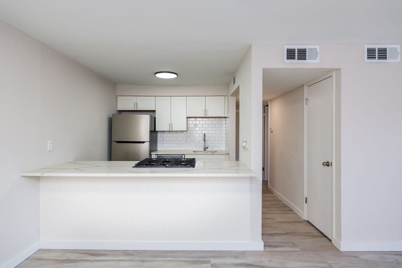 The Oaks Apartments - Photo 2 of 39