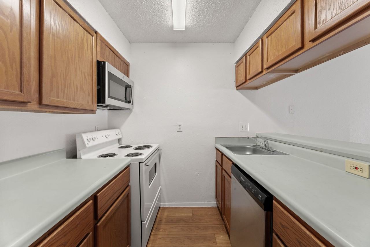 Patton Apartments - Photo 7 of 33