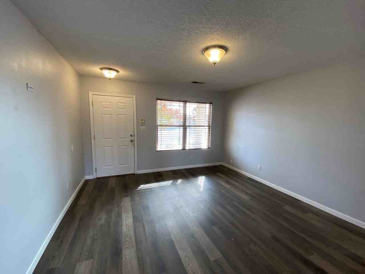 5419 White Reserve Ave Sw - Photo 3 of 12
